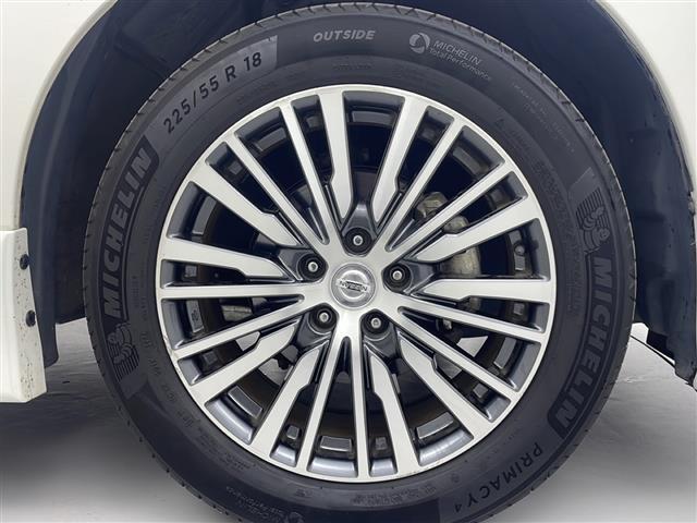 【タイヤ・ホイール】足回りもかっこよく決まってます！社外のアルミやスタッドレスタイヤも取り扱いございます！！ドレスアップもカスタマイズもお任せください！！