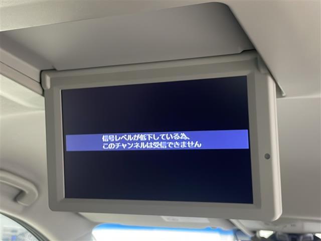 【後部座席操作部】後部座席を快適に過ごしていただくための便利な装備が付いています！