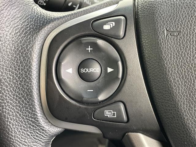 【運転席操作部】快適なドライブを楽しむための機能が装備されています！運転席から触れるので、使いやすいです！除菌プランいれていただくと、さらに清潔で安心していただけます！