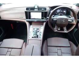 サンルーフ、純正ナビ、地デジ、ドラレコ前後、ETC、自動軽減ブレーキ、LEDヘッドライト、前後カメラ、ナイトビジョン、障害物センサー、カープレイ＆アンドロイドオート