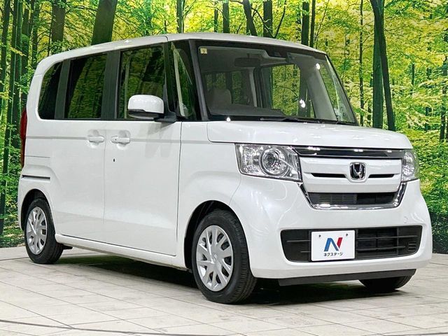 大好評のボディコーティング「弾スプラッシュコート」もご納車までに施工可能。通常のガラスコートと異なる、耐久年数6年の無機質ガラスコーティングが、ボディをキレイな状態に保ってくれます。