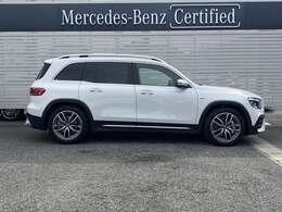 メルセデスの認定中古車では、専用のコールセンターにオペレータが24時間365日待機。万一走行不能となった場合でも、現場での応急処置、車両の牽引など無料でサポートします。