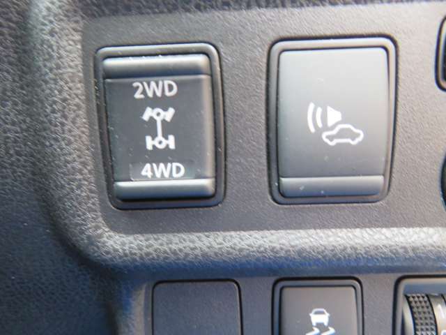 電子制御切替4WDです。通常は2WD走行できます。