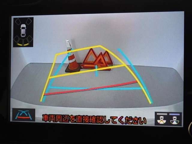 バックガイドモニターを装備してます、車庫入れもラクラクです。