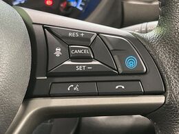 【プロパイロット】高速道路での長距離走行が楽に！！渋滞時と巡回走行のシーンで、アクセル・ブレーキ・ステアリングを自動で制御し、長距離運転の負担を軽減してくれます♪