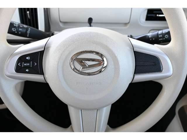 ステリングスイッチでオーディオ操作