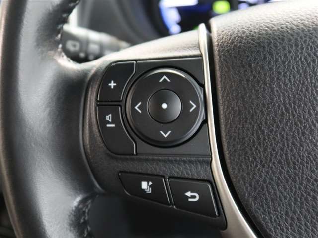 ドライバーに寄り添う快適な操作フィールをもたらすステアリングです。