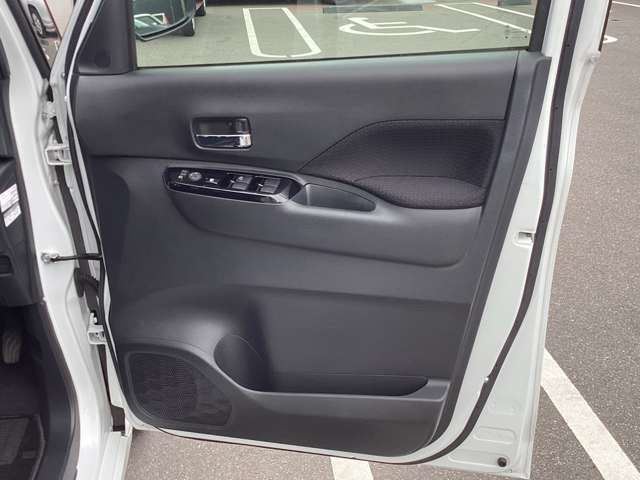 お問い合わせは0436-42-1160まで、お気軽にどうぞ♪千葉日産は水曜日が定休日となりますが、10時から18時まで営業しております。火曜日も連休の場合もございますので、ご留意くださいませ。