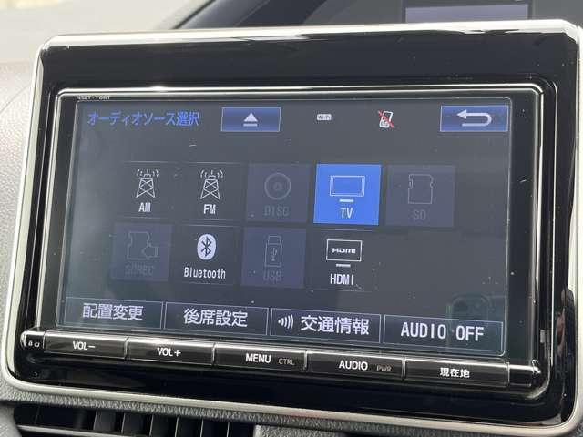 フルセグTV、DVD再生、ブルートゥース対応です♪