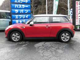 当社は「品質とプライシング」を徹底的にこだわり、現在相場価格のお車を適正な価格で販売しております。また走行距離より、車のコンディションを重視しており、全車必ず当社の仕入れ担当が目で見て買っております。