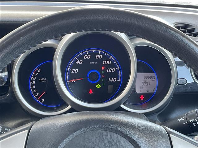 メーターがシンプルで見やすく運転しやすいですね！