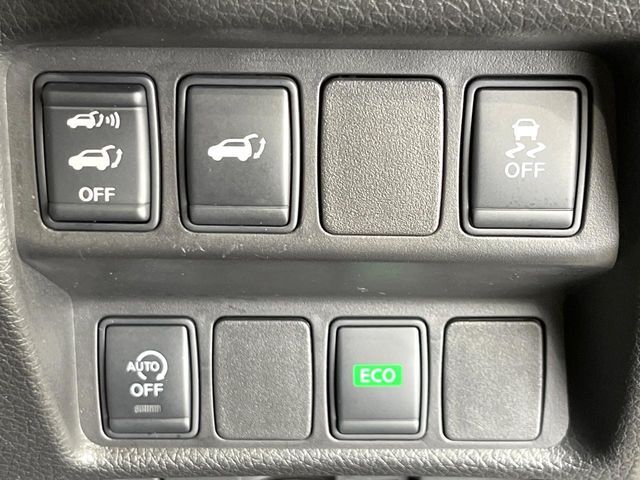 【パワーバックドア】スマートキーや運転席のボタンを押すだけでリアゲートが自動で開閉します！荷物を持っている時や、高い位置にあるバックドアを閉める際に便利な機能です♪