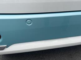 後退時ブレーキサポート機能搭載☆リアバンパーに4つのセンサーを内蔵し、車両後方にある障害物を検知！衝突回避をサポートします♪