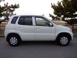 搭載されるエンジンは、オールアルミ製の660cc 直3DOHC12バルブ、54馬力の可変バルブタイミング（VVT）機構付き。