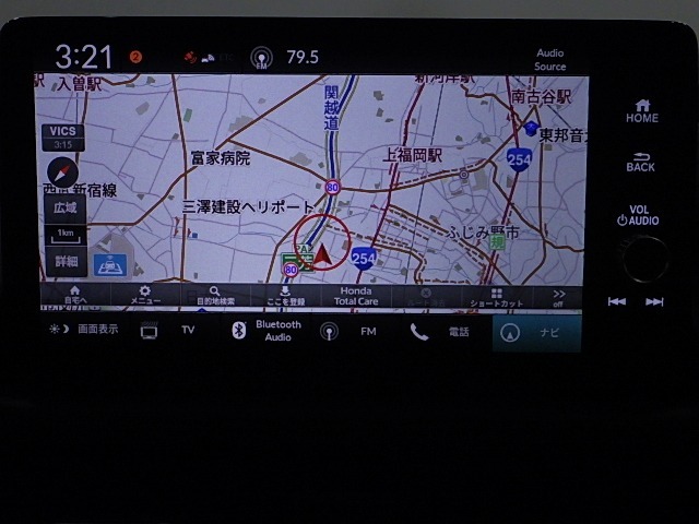 【ナビゲーション】　ナビを装備しております！インパネ内にスッキリとビルトイン装着されておりますので、運転時に視界の妨げになる事もありません。