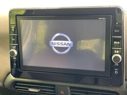 【大画面ナビ】人気の大型9インチナビを装備。存在感のある大画面はインパクト大！ナビ利用時のマップ表示は見やすく、テレビやDVDは臨場感がアップ！いつものドライブがグッと楽しくなります♪