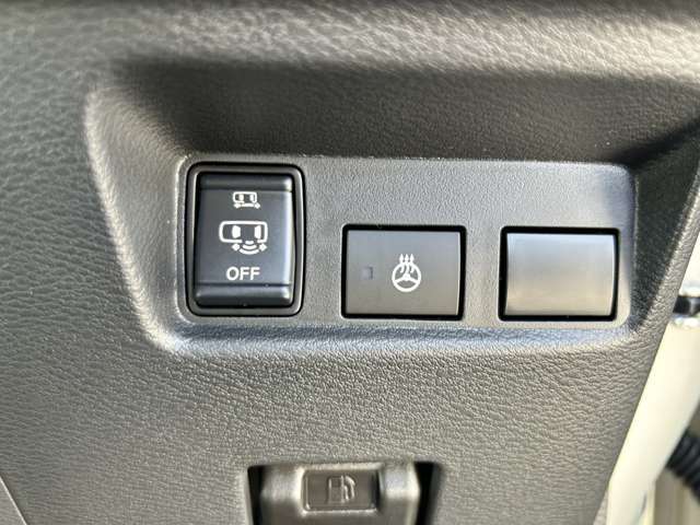 ケイカフェでは、快適なカーライフを過ごしていただくためにオイル交換～定期点検や車検整備なども実施しております。