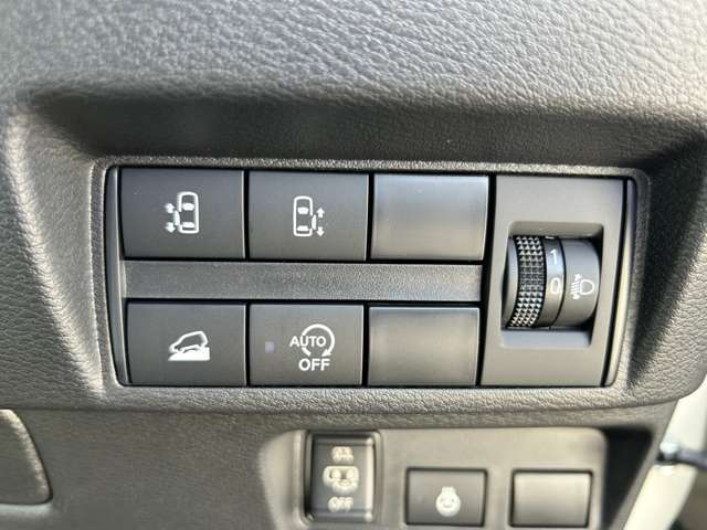 ケイカフェでは、快適なカーライフを過ごしていただくためにオイル交換～定期点検や車検整備なども実施しております。