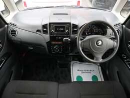 すっきりとしたパレットSWらしいデザインのダッシュ回り！フロントビューの視認性もよく運転しやすいと思います★
