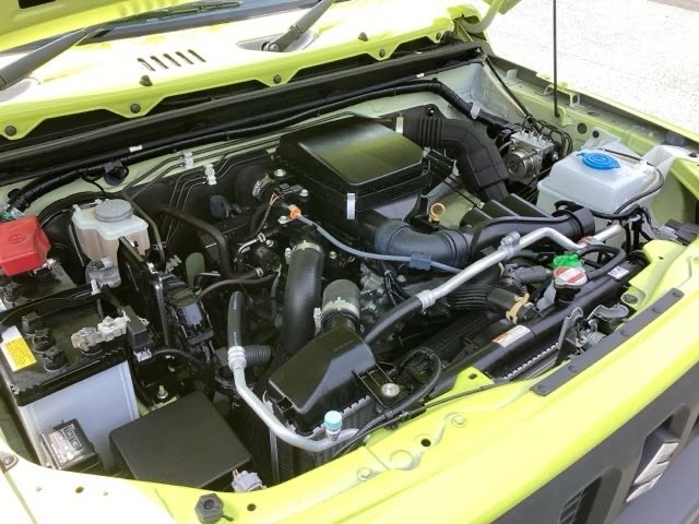 エンジンルームはクリーニング済みできれいになっております！