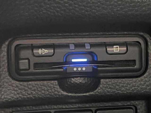 【ETC】高速道路の料金所をストレスなく通過！話題のスポットやサービスエリアに多い「スマートIC」利用時は必須のアイテムです。当店でセットアップを実施、ご納車当日からすぐにご利用いただけます！