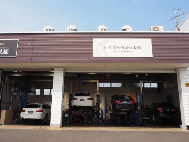 Bプラン画像：自社認証工場（自動車分解整備業2-6030）にて行う納車前整備！専用の診断機も複数台ございます！工場は敷地内にございますのでご納車後のアフターサービスもお任せ下さい！