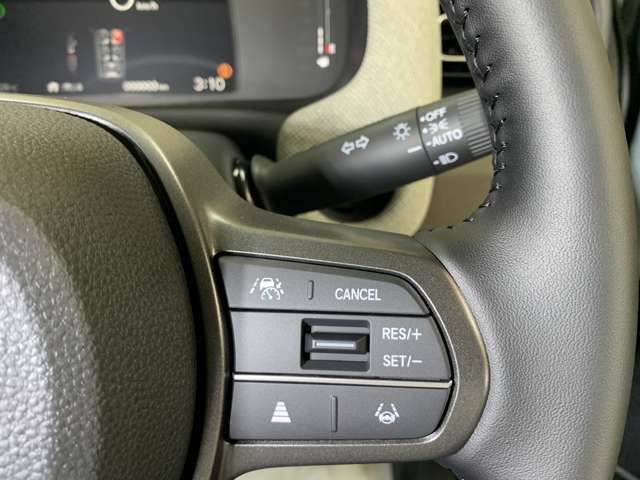 【成約特典】★★ガラポン抽選★★只今お車ご成約頂きますと、大型テレビや家電など豪華景品が当たる『ガラポン抽選会』を開催中です！※詳しくはスタッフまでお問い合わせください。