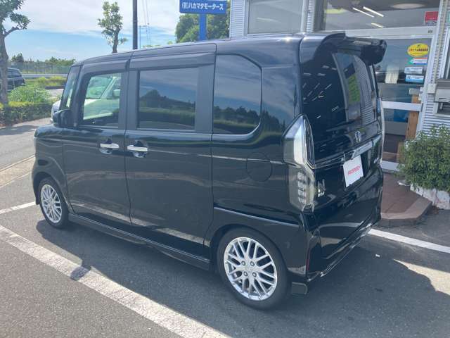 親切・丁寧な専門メカニックスタッフが応対！・車検・点検整備・事故等の修理などアフターサービスも安心。お車のカスタマイズもPROSPEEDのサービススタッフまでご相談ください！