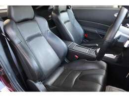 ヒーター付きブラックレザーシート装備になります☆