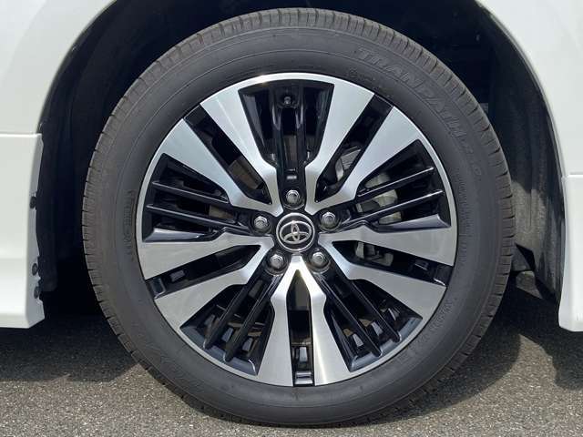 【買取・下取強化中】どんなお車でも諦めません！！常時査定士常駐しておりますので買取のみでの査定ももちろん対応可能♪13分に1台の販売実績！！在庫が足りません！！