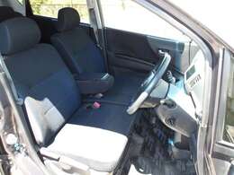 運転席シートの画像です