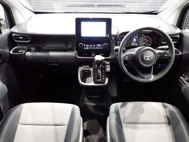 当店の禁煙車両は、スタッフ2人以上で確認し、タバコの匂いが無いものを【禁煙車】として扱っています。(アレルギーや敏感な方は現車確認時にご確認下さい。)