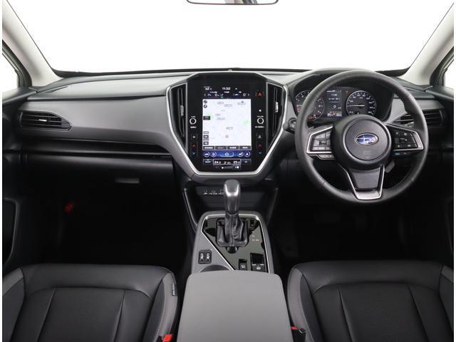 ドライバーが運転以外のことに気を遣うことなく、疲れにくく、安心・集中して運転ができる。SUBARUは視界設計をはじめ、操作パネルやシートのデザインなど細部にまでこだわっています。