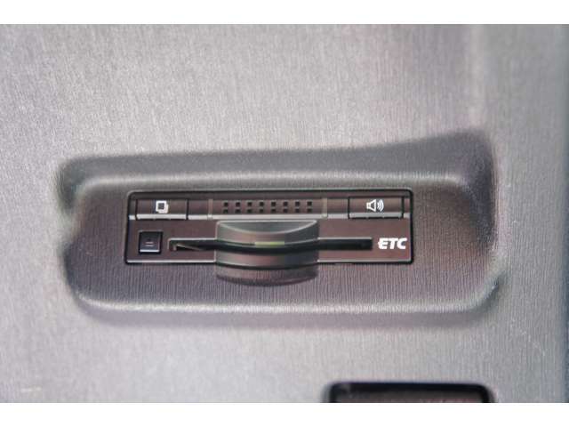 ETC車載器も備わっておりますので高速道路使用時のスムーズな流入が可能です。また納車前には再セットアップしてのお渡しとなります。