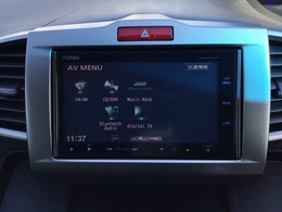 【オーディオ機能】ナビに一体のオーディオは、フルセグTVの他にDVD/CDプレーヤーを装備♪もちろんFM/AMラジオもお聞きいただけますよ♪