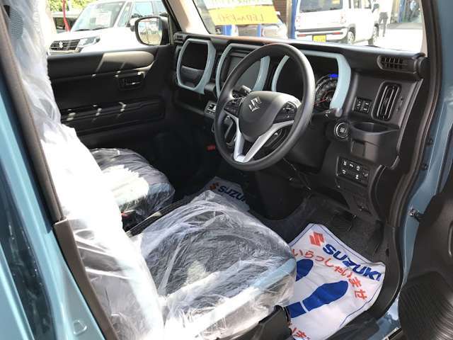 運転席はドライバーの居心地や運転の快適性を左右する大切な場所です。