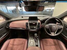 見通しの良いコックピットは普段のドライブに最適。運転しやすいお車となります。