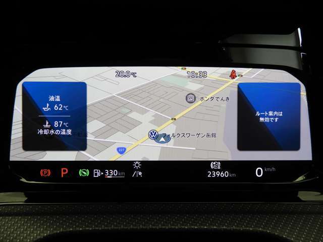 ☆『Digital　Cockpit　Pro』：従来のアナログ型に代わる大型ディスプレイによるフルデジタルメータークラスター。様々な情報画面へステアリングのボタンひとつで切り替え可能☆