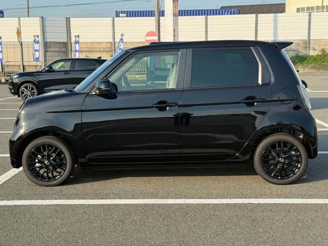 業界初！オートバックスでお車をご購入頂くと、納車後3ヶ月以内につけてしまったボディのキズやヘコミの修理代金を3までオートバックスが保証する「ふっかつサポート」が付帯します。詳しくはスタッフまで♪