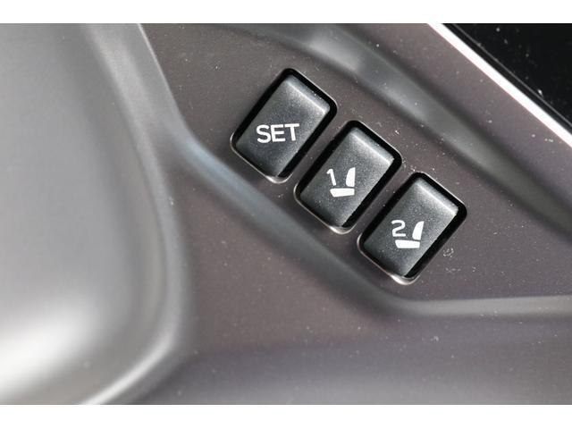 運転席シートポジションのメモリースイッチ、2パターン登録可能です。