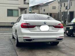 740Liエクセレンス・パノラマサンルーフ・レーザーヘッドライト・ハーマンカードン　スピーカー・アクティブクルーズコントロール・インテリジェントセーフティ・コンフォートアクセス・リアエンターテイメント