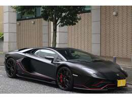 ランボルギーニ アヴェンタドール 黒の中古車 - carview!