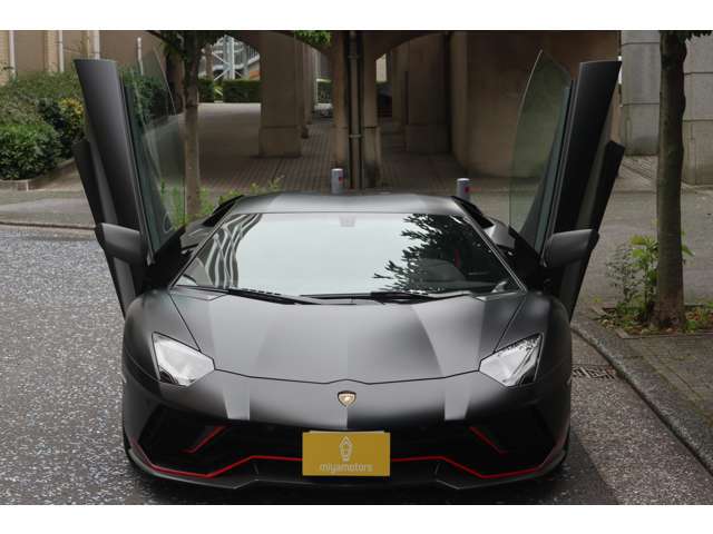 Ultimae Full Livery for Shiny or Matt exterior colors