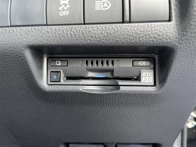 ETC車載器付きです。高速道路の料金所もスムーズに通過できます。