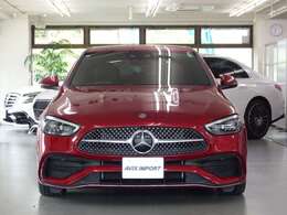 低走行0.7万km！！　禁煙車　ワンオーナー　取説・記録簿付き　もちろん修復歴御座いません！！　外装色は稀少かつ綺麗なヒヤシンスレッド！！　AMGラインならではのAMGスタイリングフロントスポイラー・