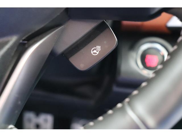 ステアリングヒーターがあるので寒い冬でも快適ドライブ！スイッチONですぐに温かくなります