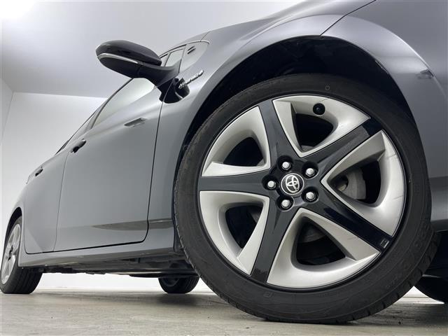 【純正17インチアルミホイール215/45/17】専用のアルミなので、お車のイメージにぴったり！！社外のアルミやスタッドレスタイヤも取り扱いございます！！ドレスアップもカスタマイズもお任せください！！