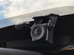 【ドライブレコーダー】映像・音声などの運転中の記録を残します。事故などを起こした起こされた時の証拠になりえますので、もしも時でも安心ですね。