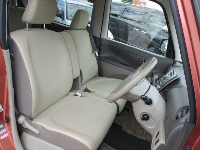 すぐ乗って帰れる車が欲しい！今日からでも使いたい！そんなご要望にお応え出来る車も多数ご用意しております(^_-)-☆一度ご相談ください。