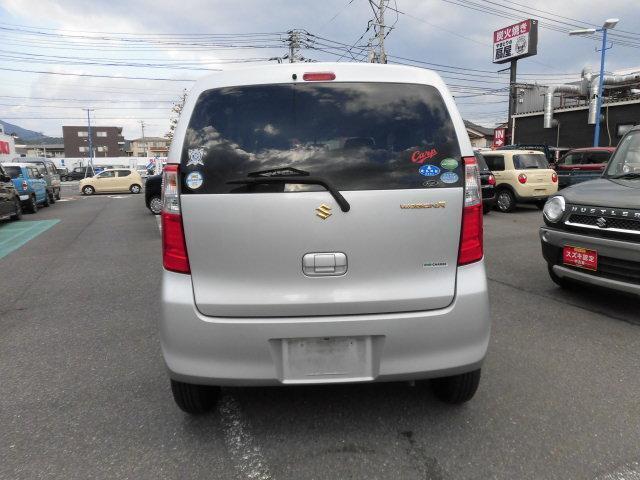 プライバシーガラスです。名前の通り、プライバシー確保！また、冷房の効果担保にも役立ちます☆